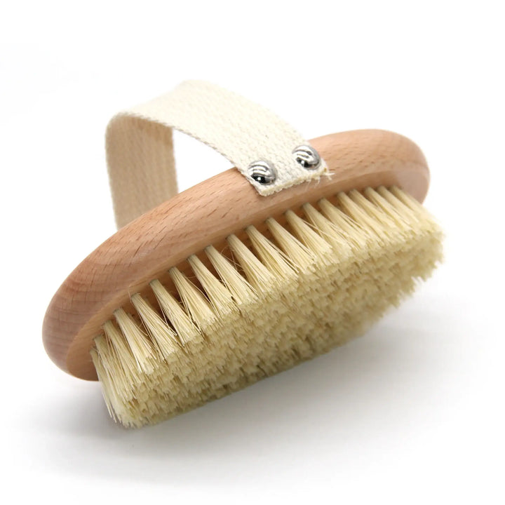 This brush is made from FSC-certified beechwood from Germany and natural sisal bristles
