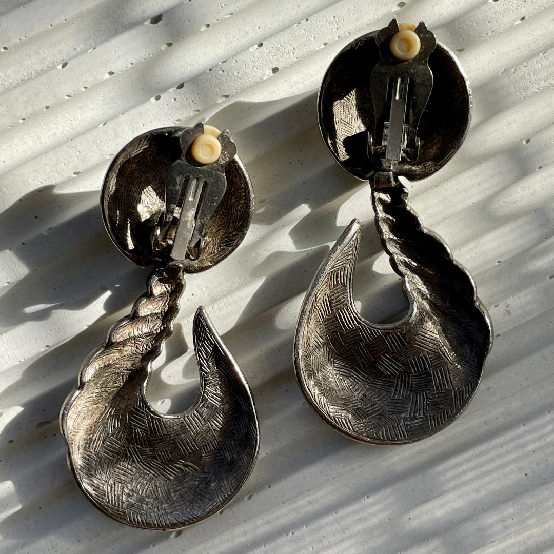 backside of earrings