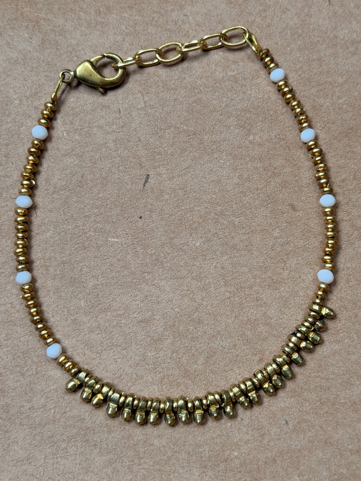 Baizaar - Brass Beaded Clasp Bracelet
