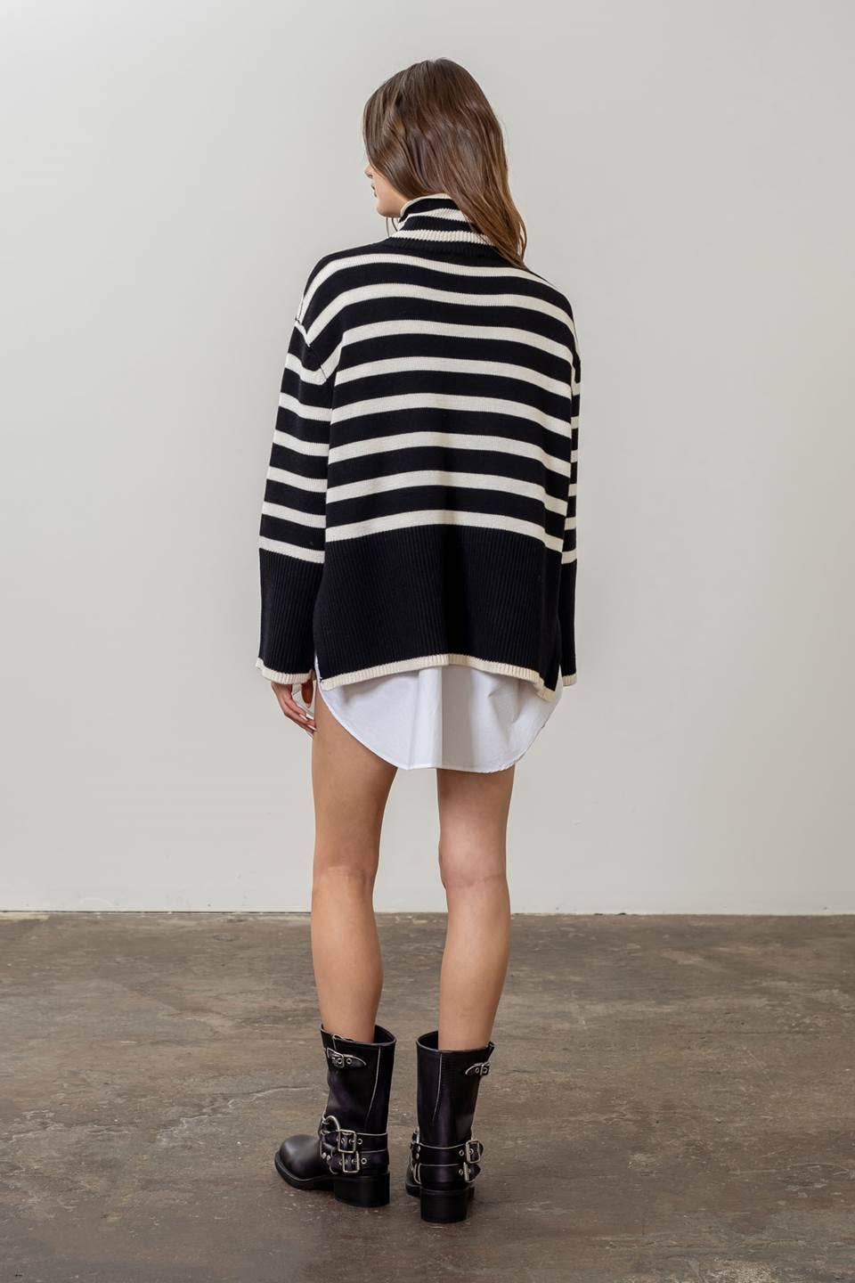 black and white STRIPE TURTLE NECK SWEATER