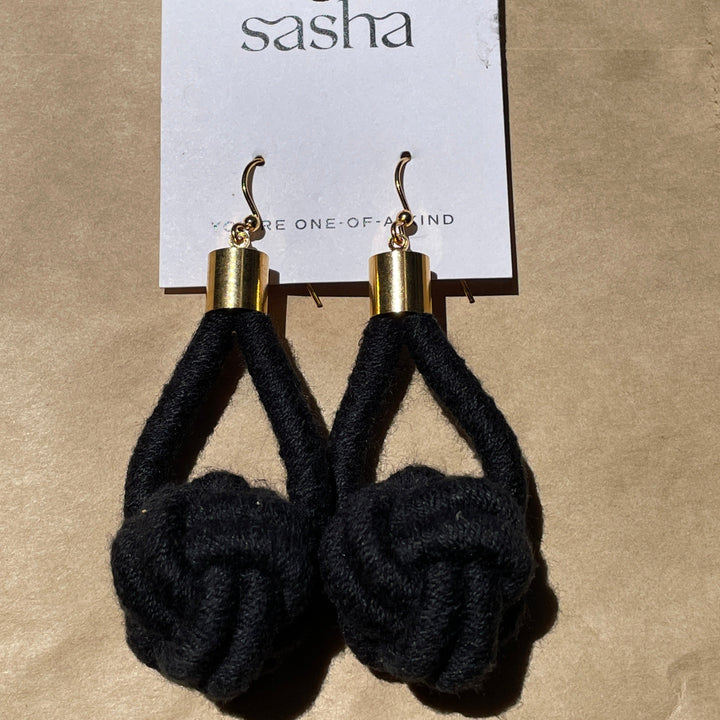 wool fiber earrings black knit 
